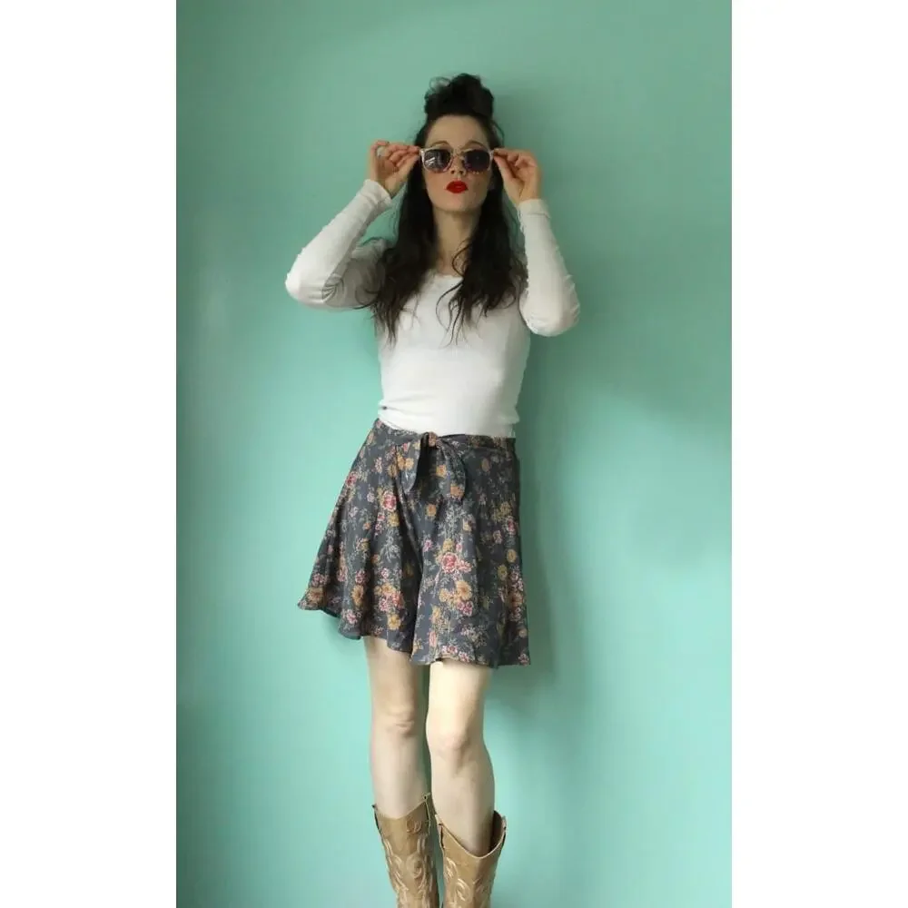 EXPRESS Blue Vintage 1990s Floral Lined Mini Skirt - Picture 6 of 10